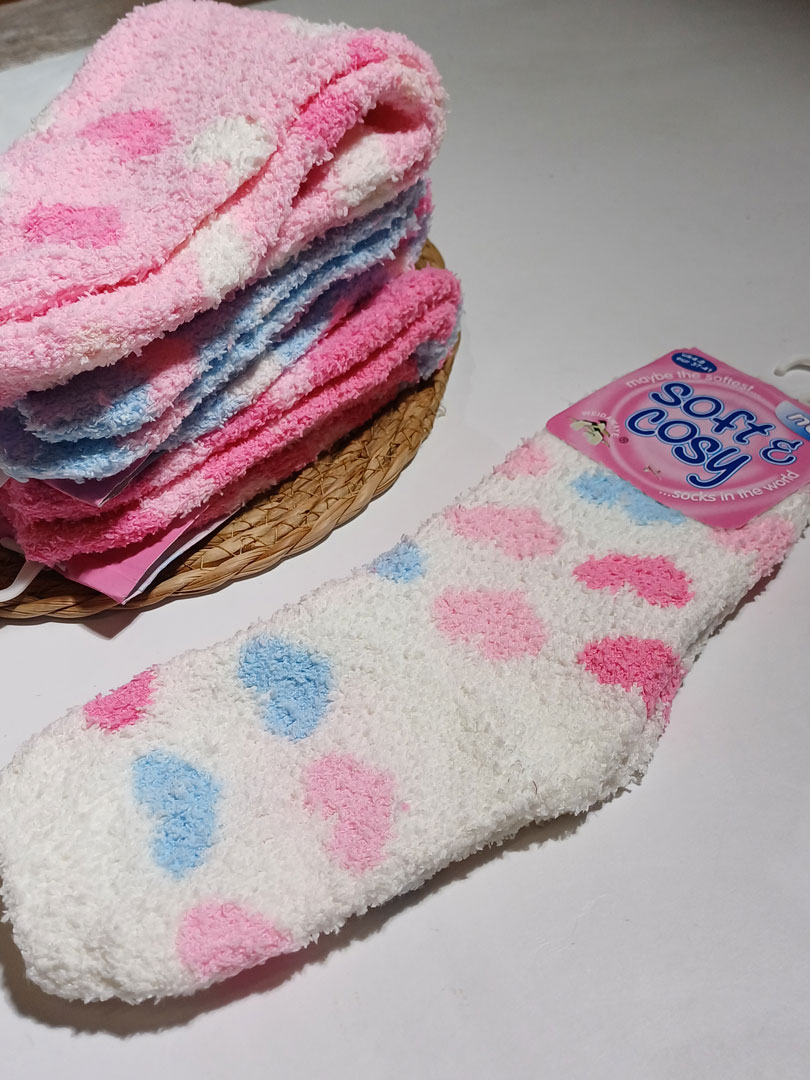 womens-socks-towel-love-footini جوراب حوله ای طرح قلب ساق دار ZA-فوتینی
