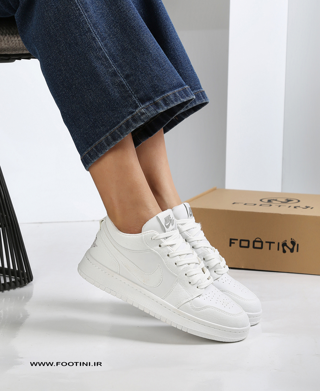 Woomans-shoes-nick-travis-white-3 کفش کتونی زنانه نایک جردن 1 LNA