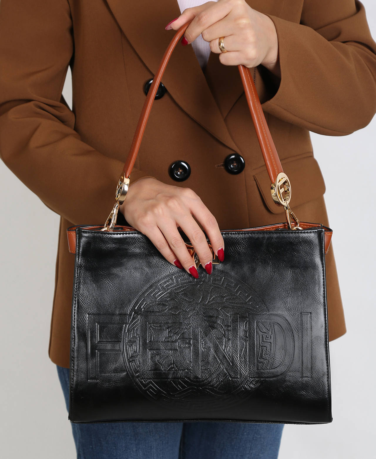 V76A7481 کیف زنانه مجلسی چرم فندی 153 AM