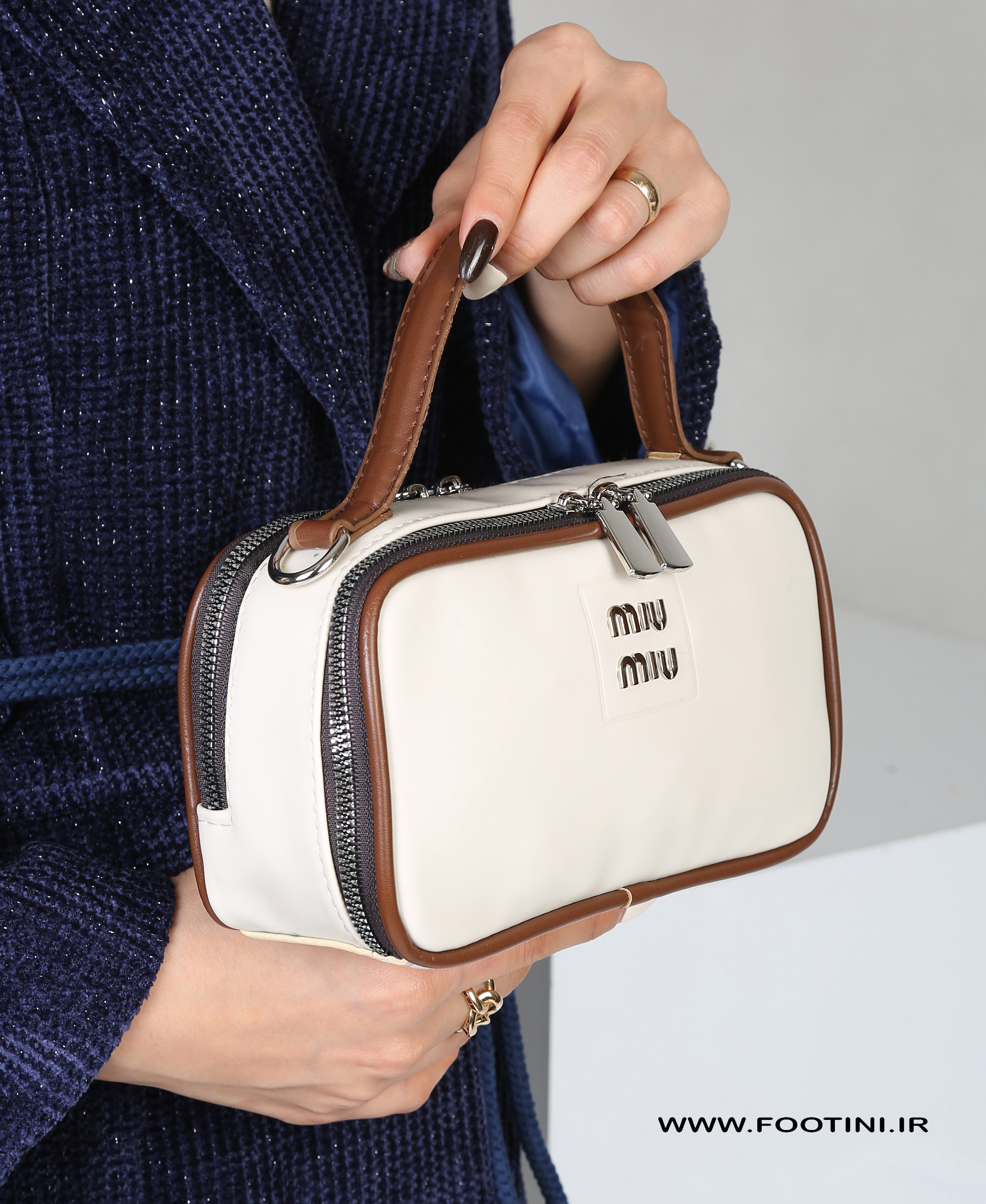 کیف زنانه چرم مینی میومیو 210 AM کیف زنانه چرم مینی میومیو 210 AM