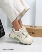 کفش کتونی زنانه آدیداس زنانه 223 BT