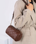 کیف زنانه چرم دوشی نیم گرد 237 AM