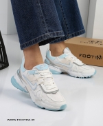 کفش کتونی زنانه نایک HK RUN V2K