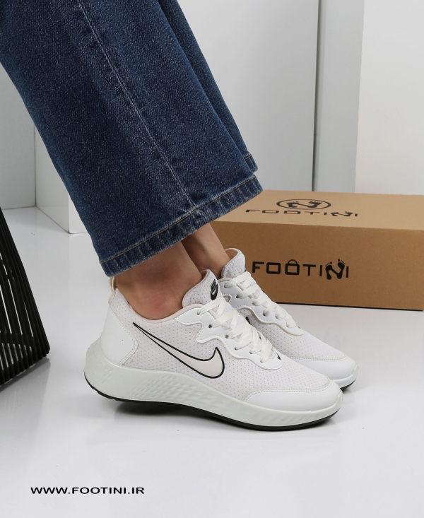 کتونی زنانه نایک 105 TL